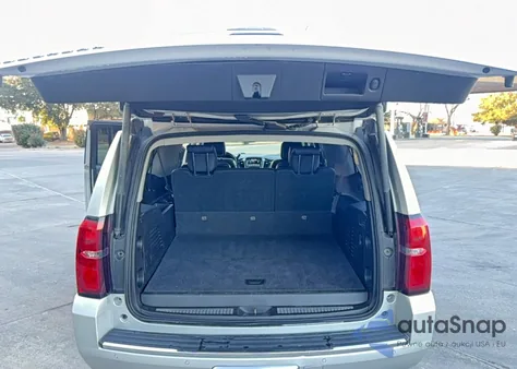 2016 Chevrolet Suburban C1500 Ltz z USA, uszkodzony, nr VIN 1GNSCJKC7GR465188